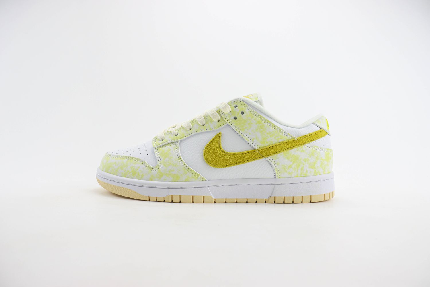 Nike Dunk Low Yellow Strike