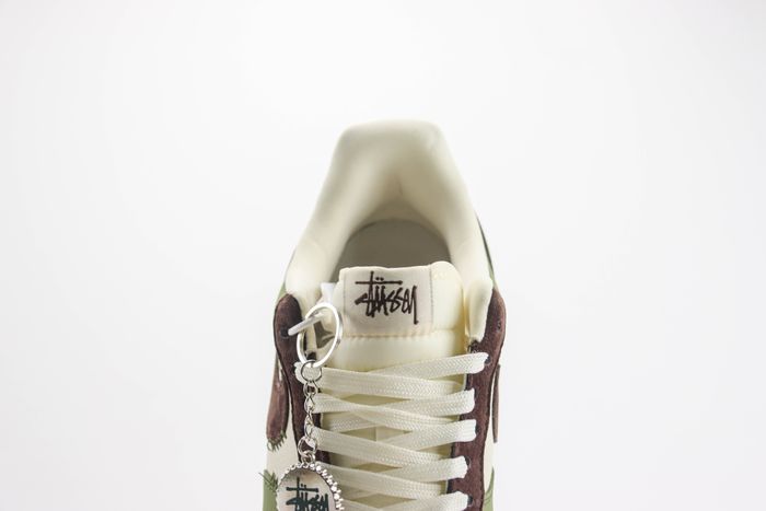 Nike Air Force 1 Low x Stussy 83