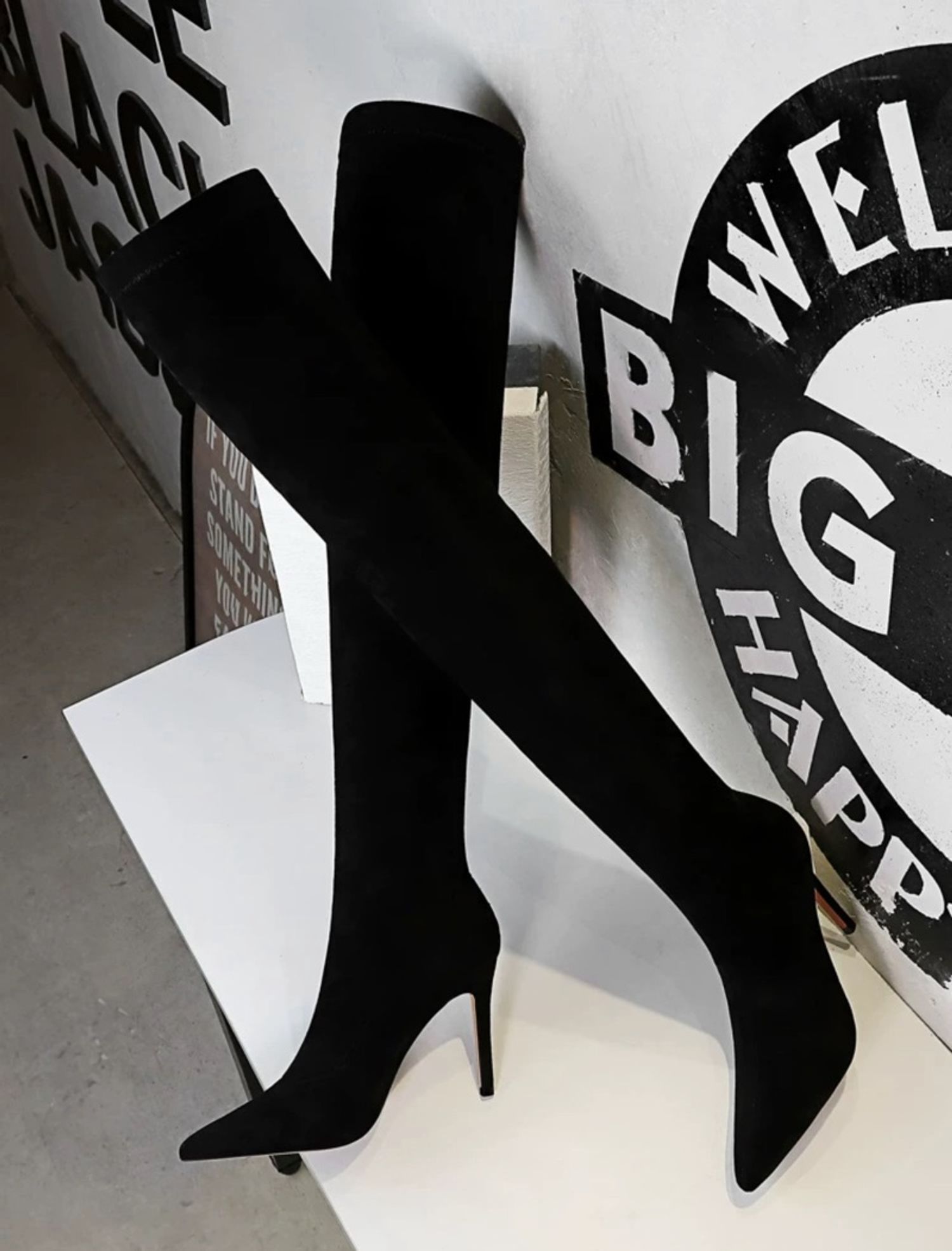 Илгэн бариу урт түрийт