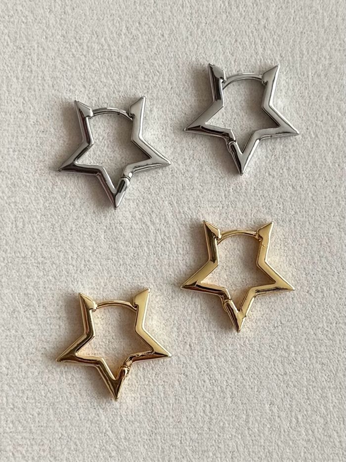 Star-shaped hoop earrings