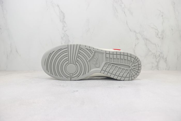 Nike SB Dunk Low x supreme 121