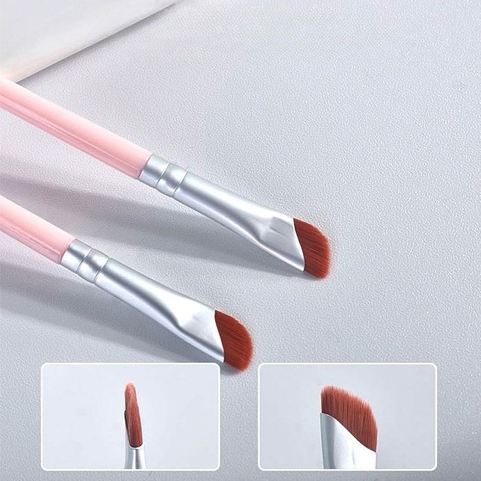 Нүүр будалтын багс 