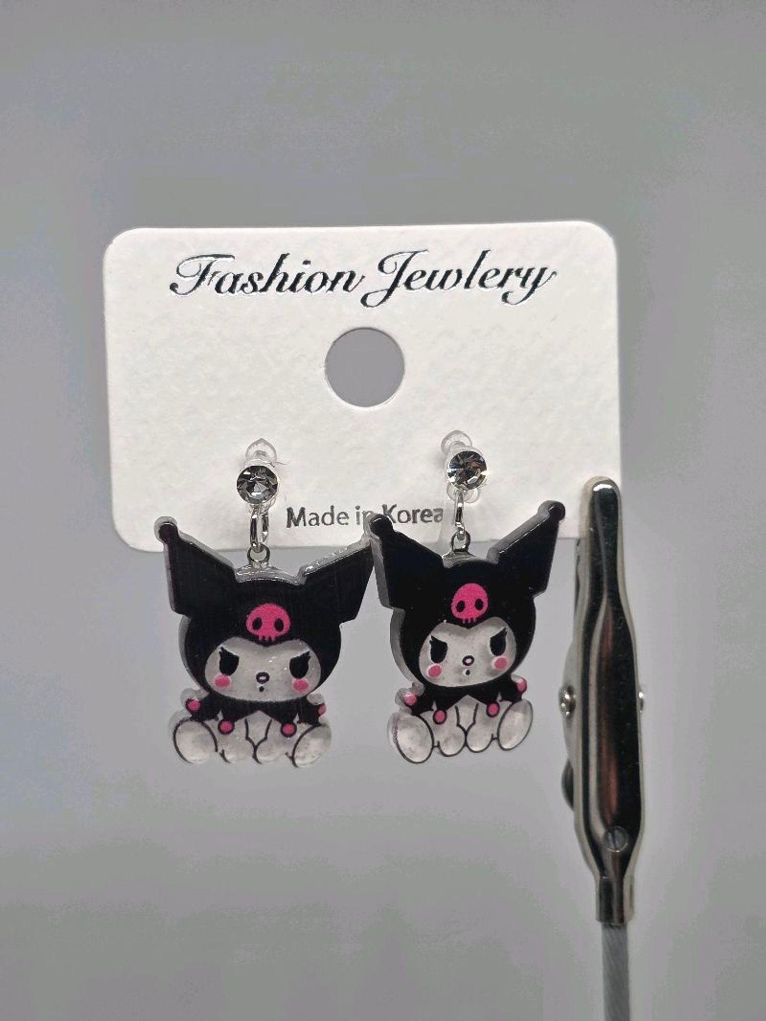 Хавчдаг ээмэг