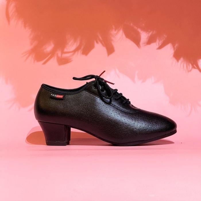 Бүжгийн гутал /бэлтгэлийн/