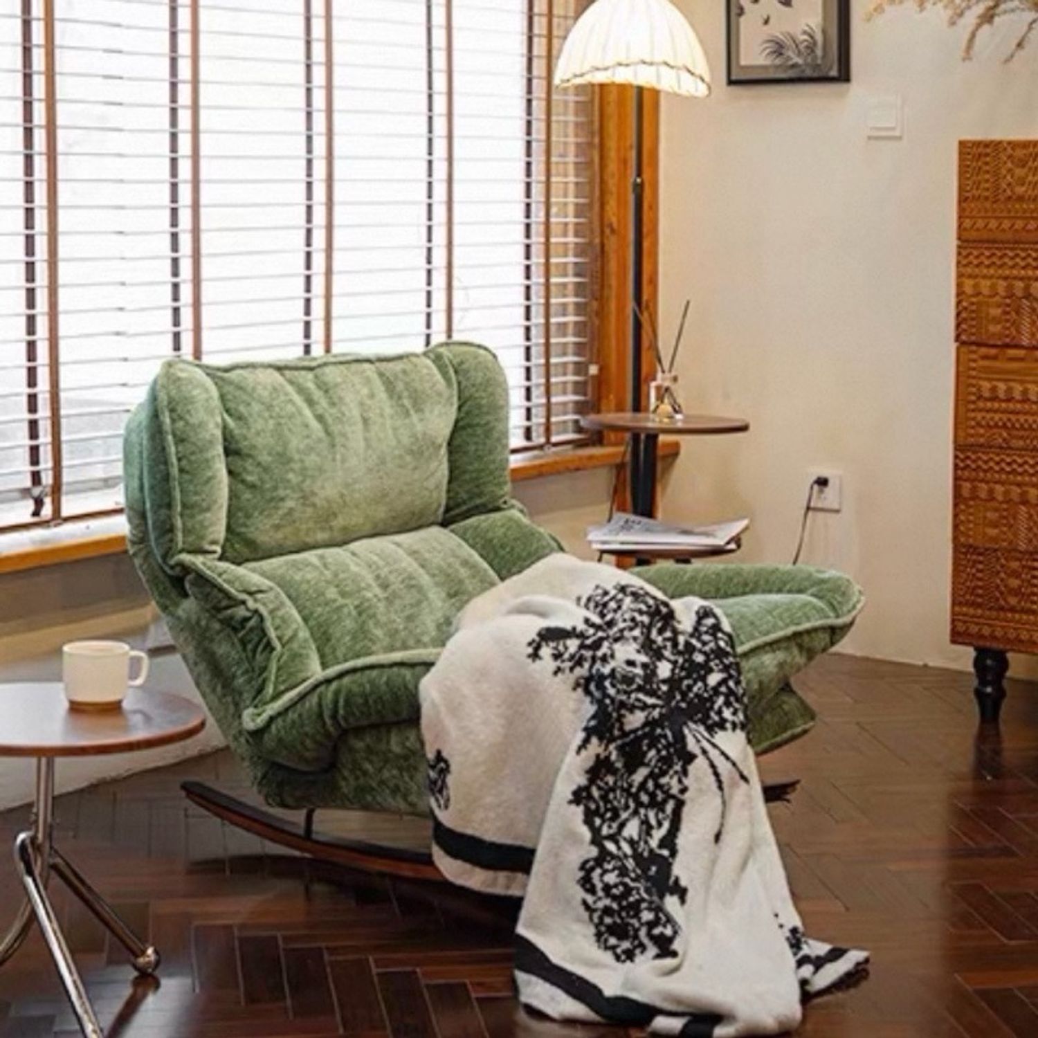 Түшлэг тохируулж болдог сандал