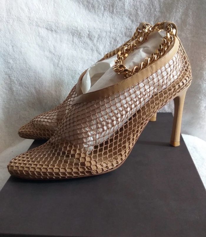 BOTTEGA VENETA SIZE 38