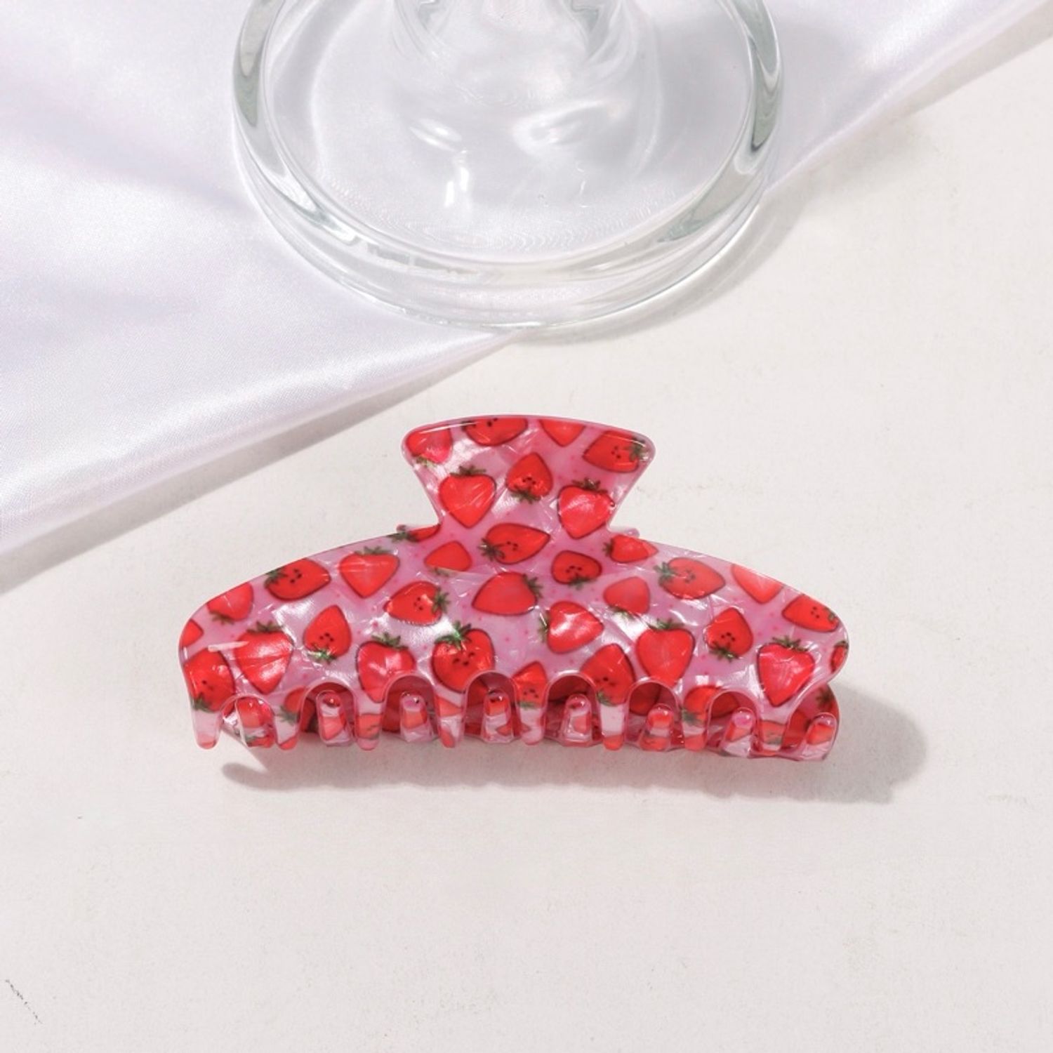 Strawberry claw clip