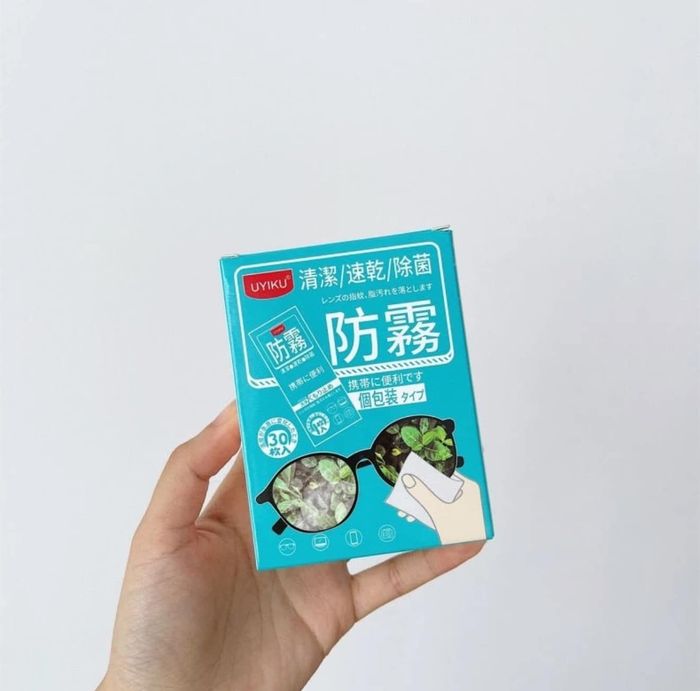 Нүдний шил арчигч