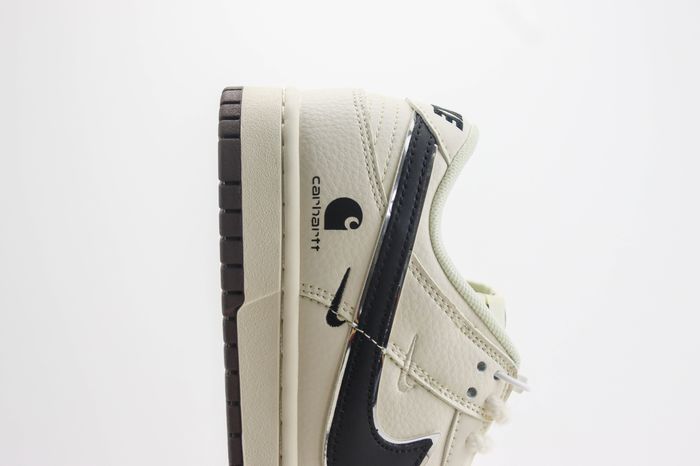 Nike SB Dunk Low x Carharrt 05