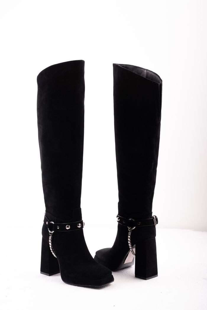 Урт түрийтэй 