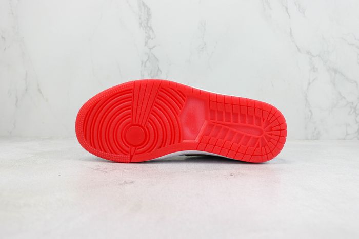 Jordan 1 Low SE University Blue Gradient (GS)