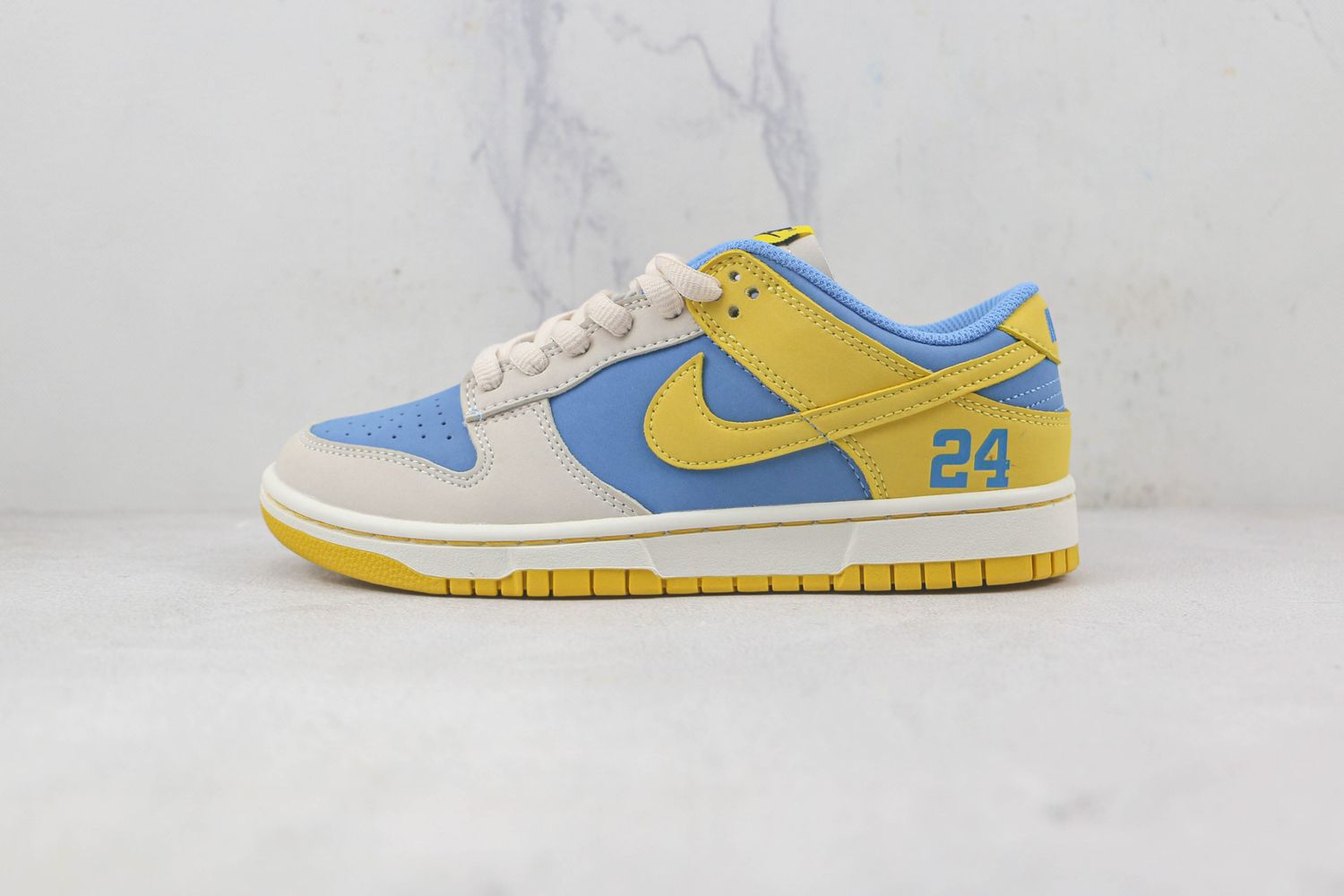 Nike SB Dunk Low “Kobe”