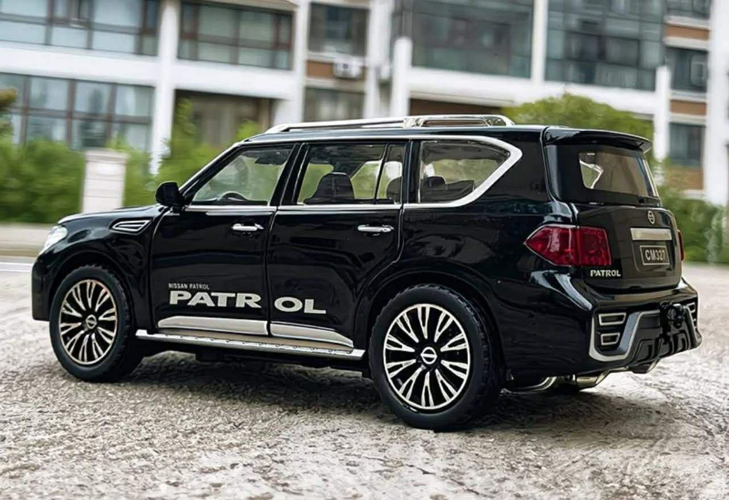 Nissan Patrol Y62 Black