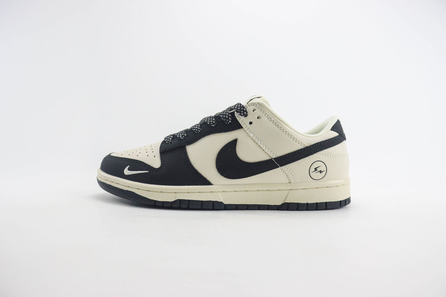 Nike SB Dunk Low 180