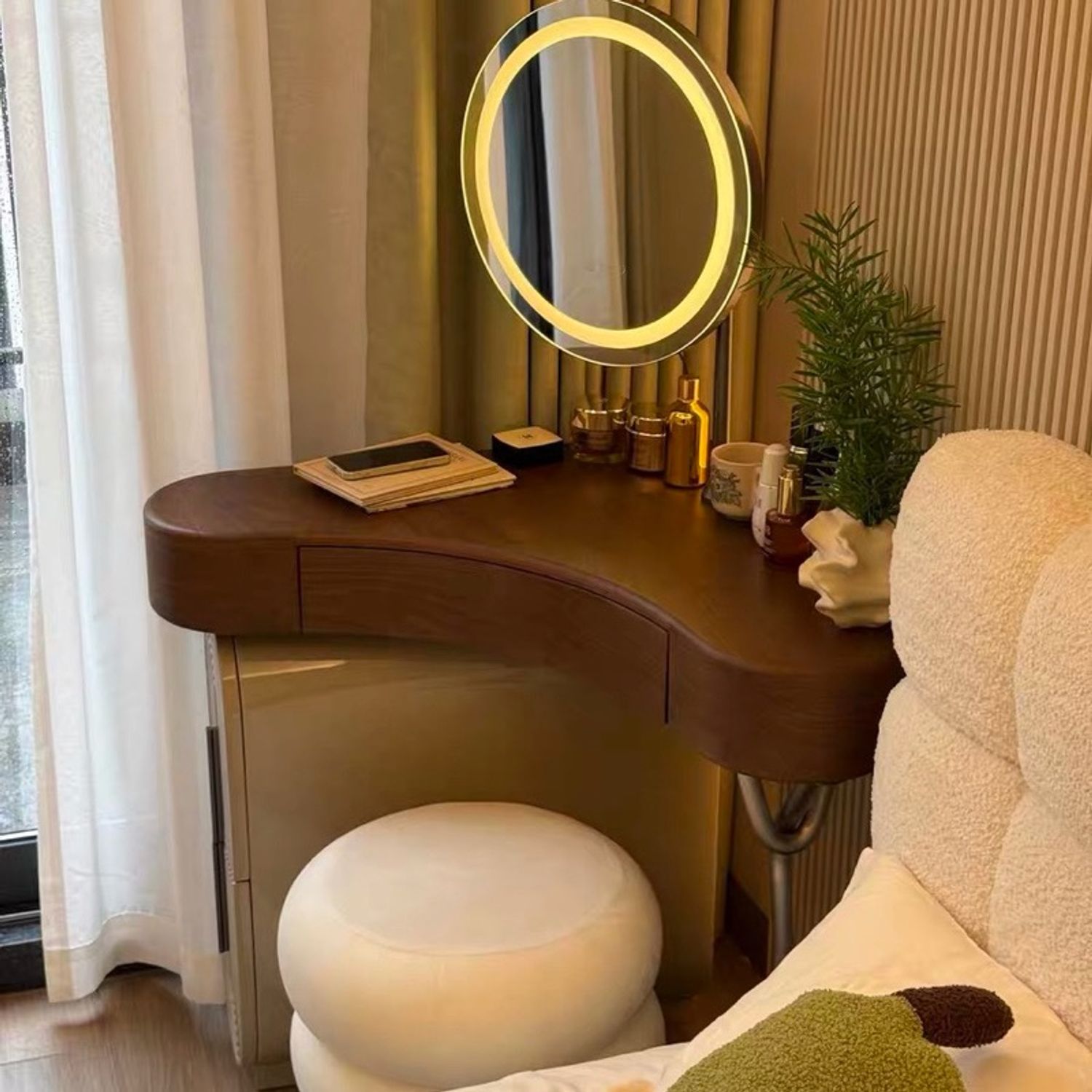 Гоо сайхны ширээ