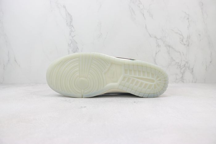 Nike Air Jordan 1 Retro Low OG ‘Year of the Dragon’ 