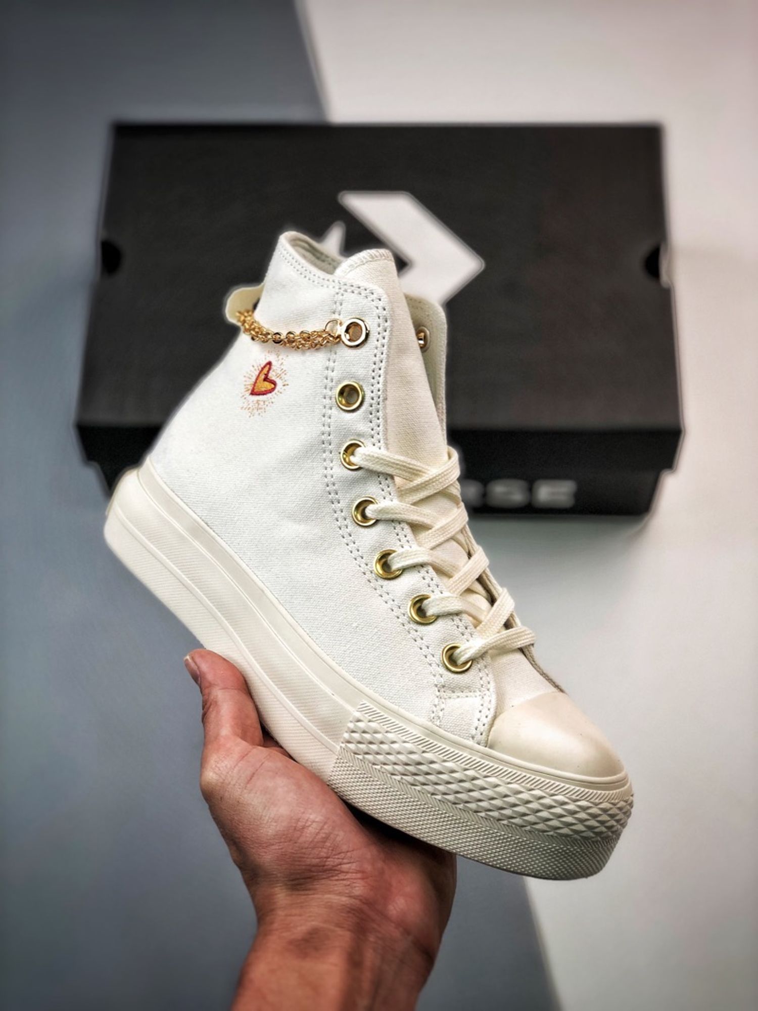 Converse Lift “Gold Chain”