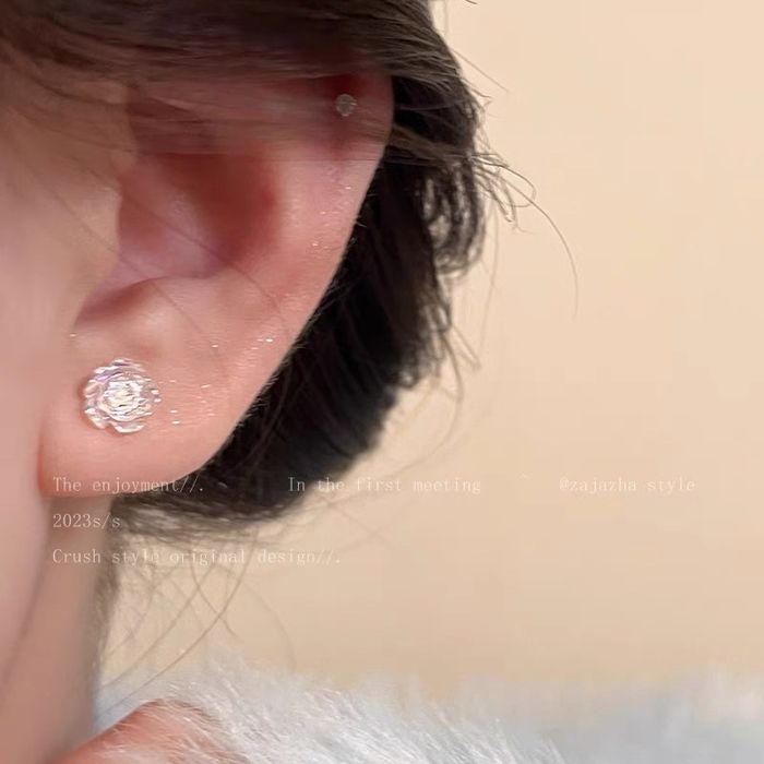 Жижиг ээмэг