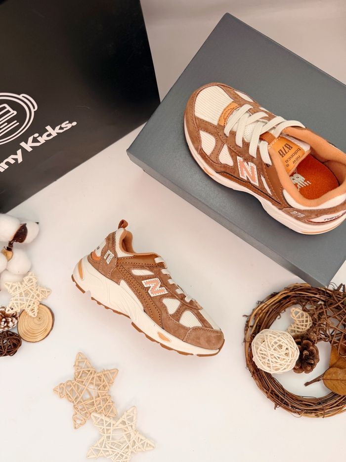 New Balance 878 Bsa Brown