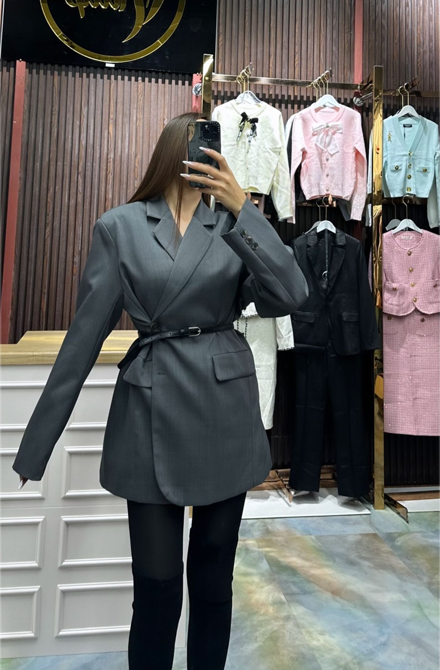 𝗢𝘃𝗲𝗿𝘀𝗶𝘇𝗲𝗱 𝗯𝗹𝗮𝘇𝗲𝗿