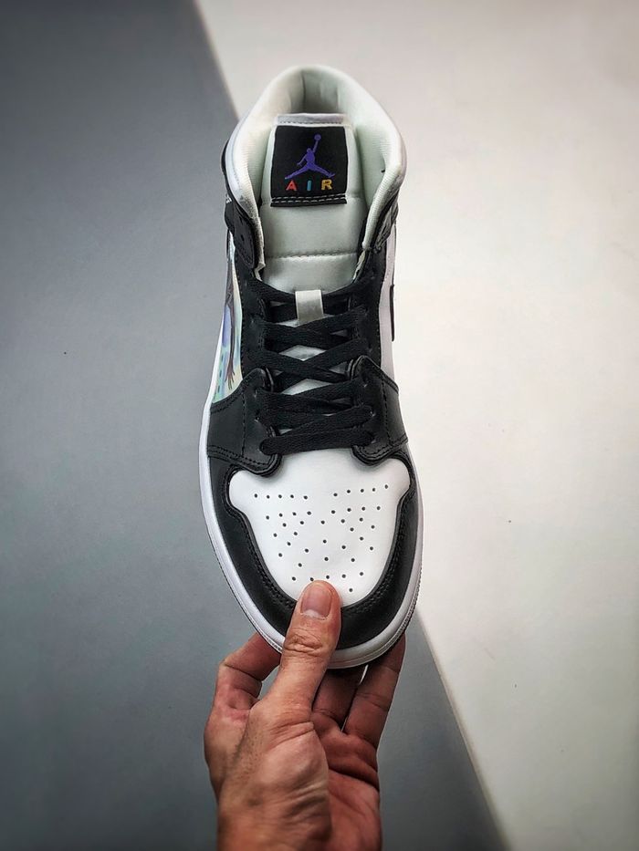 Air Jordan 1 Mid “Graphite Midnight”