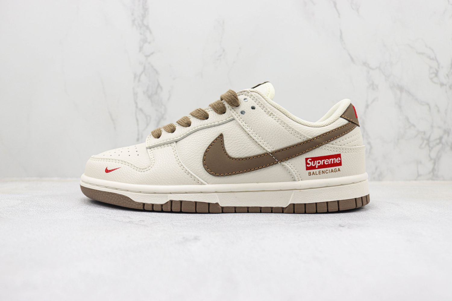 Nike SB Dunk Low x Supreme 129