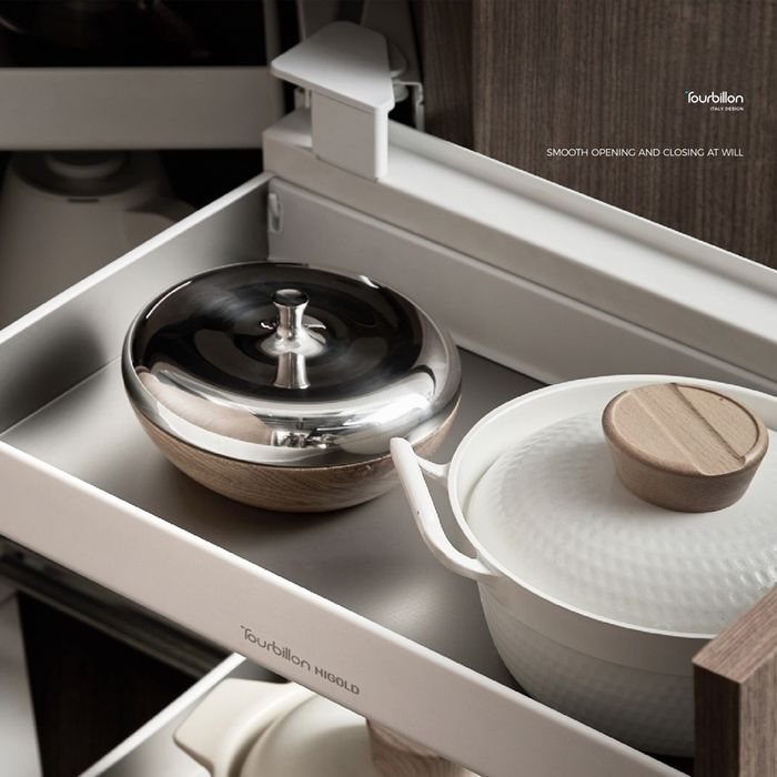 Tourbillon Magic corner Булангийн тоноглол 