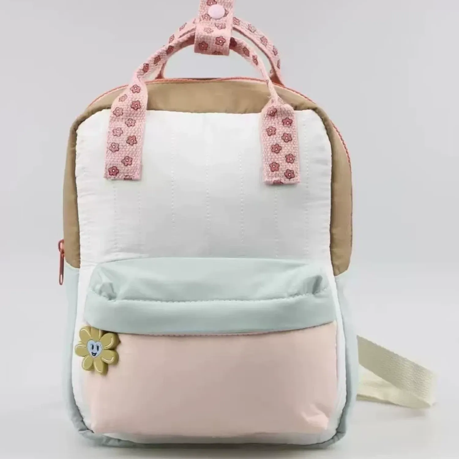 Ягаан цагаан цэнхэр алаг цүнх 