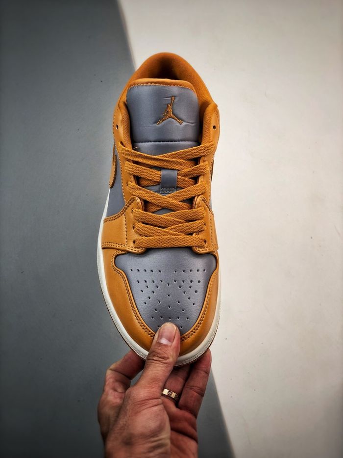 Air Jordan 1 Low “Curry Grey”🍊