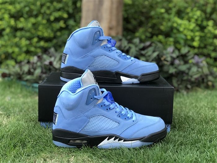  Air Jordan 5 “UNC" 