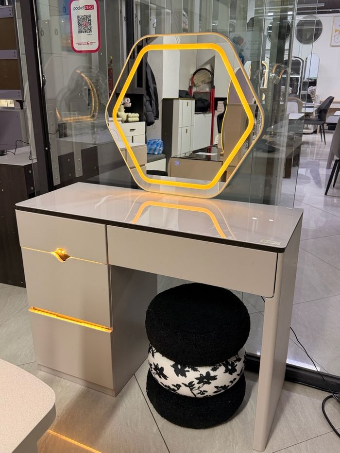 Гоо сайхны ширээ