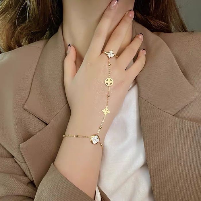 Бөгжтэй бугуйвч 