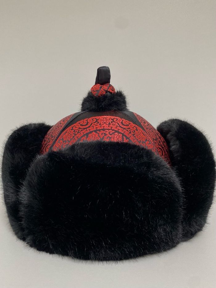 Өвлийн үстэй малгай