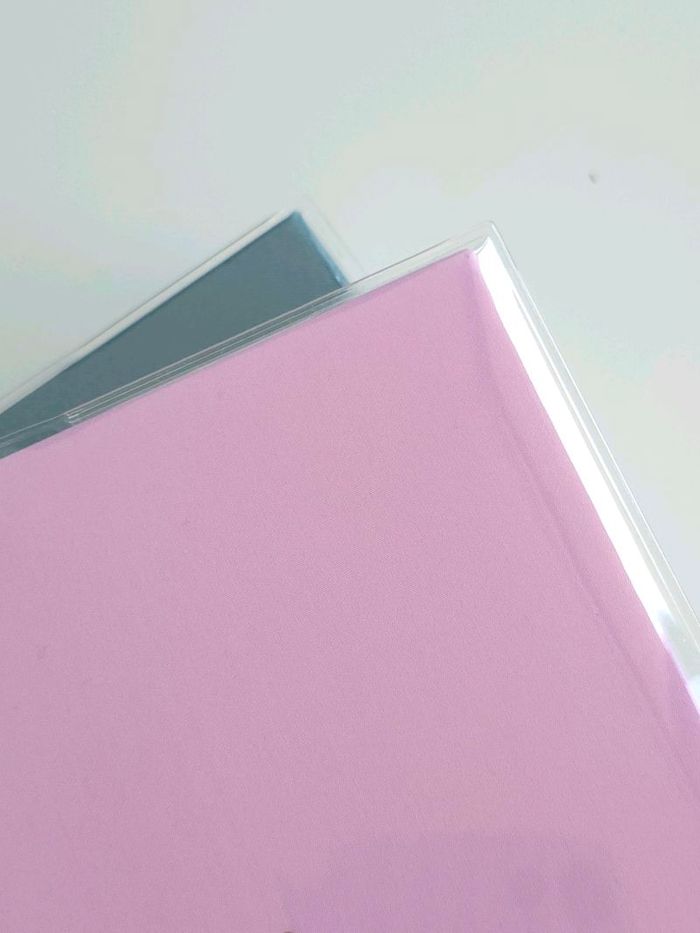 Өнгөгүй хавтас хамгаалагч