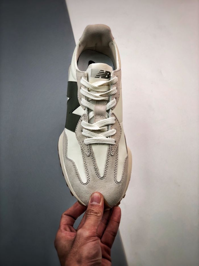 New Balance 327 “White & Green”