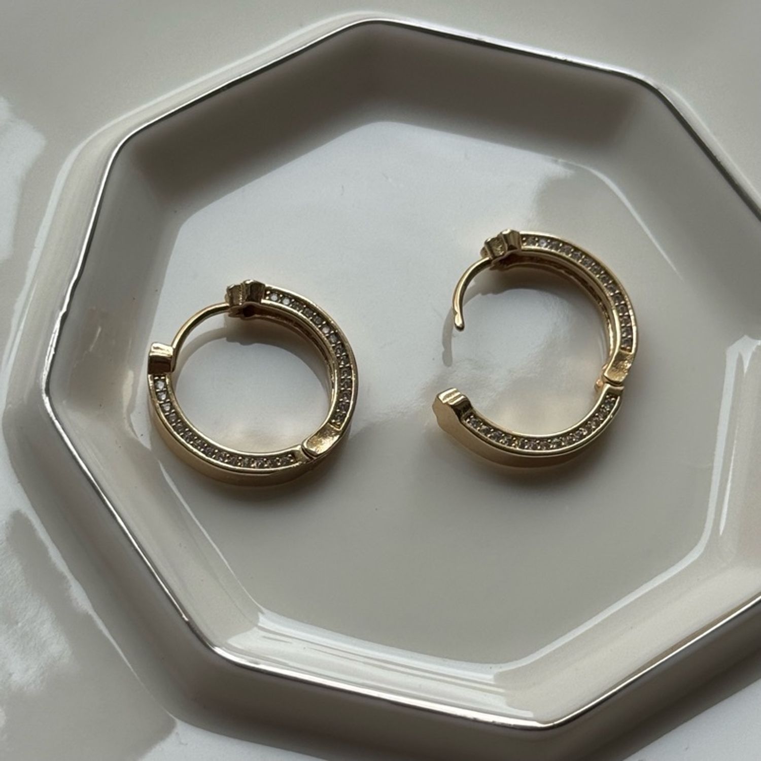 Hoops