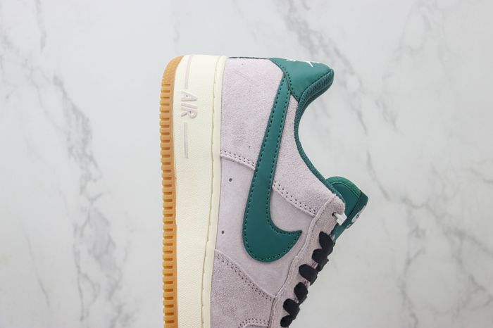 Nike Air Force 1 Low 411