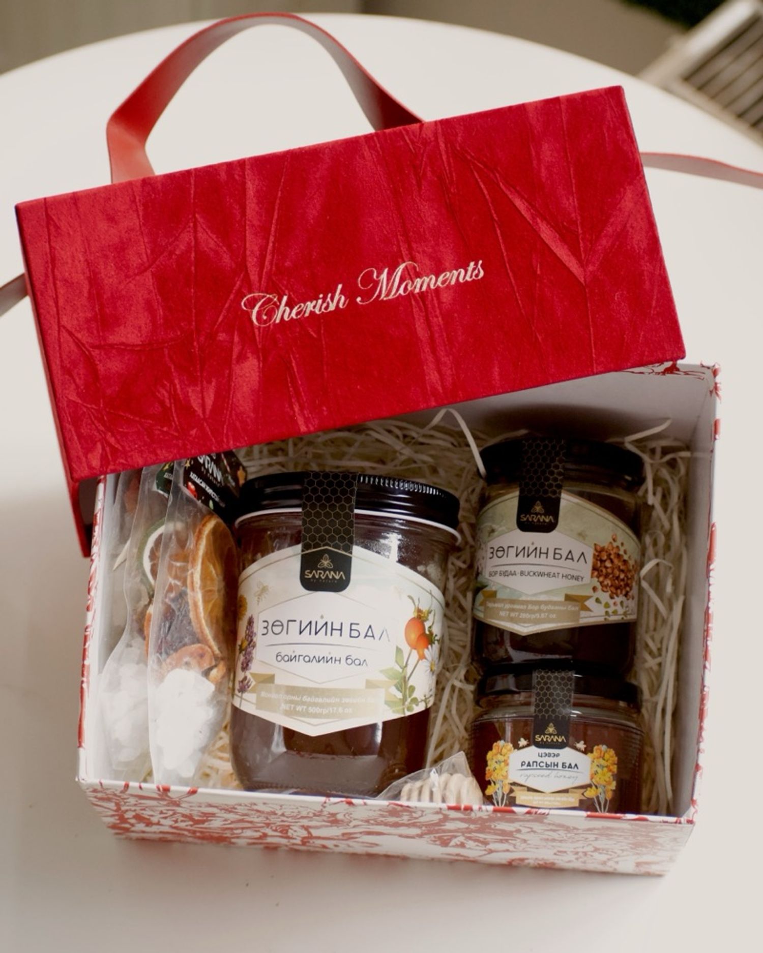 Том бариултай багц