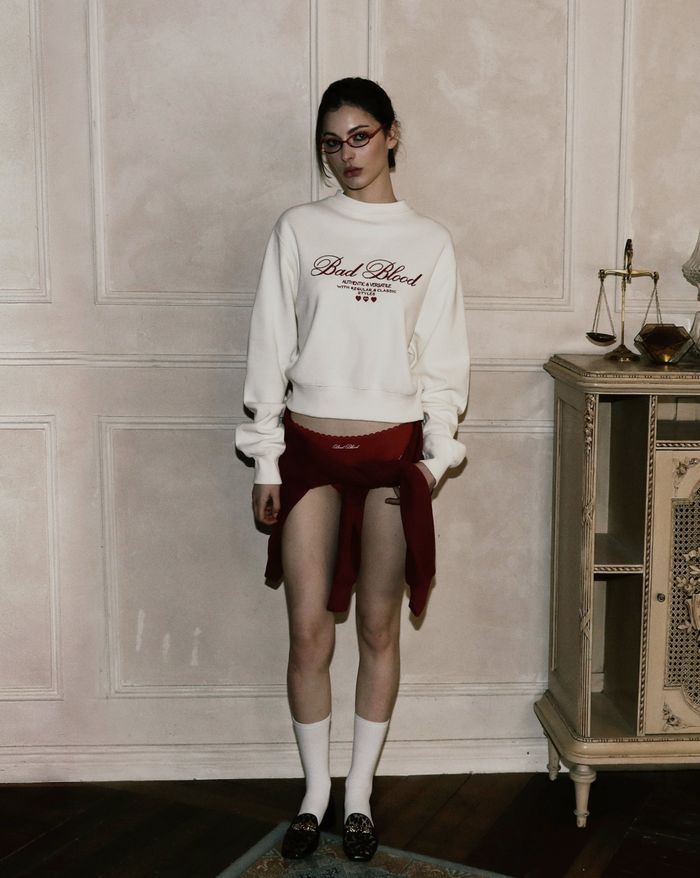 Classic Logo Man to Man - Cream