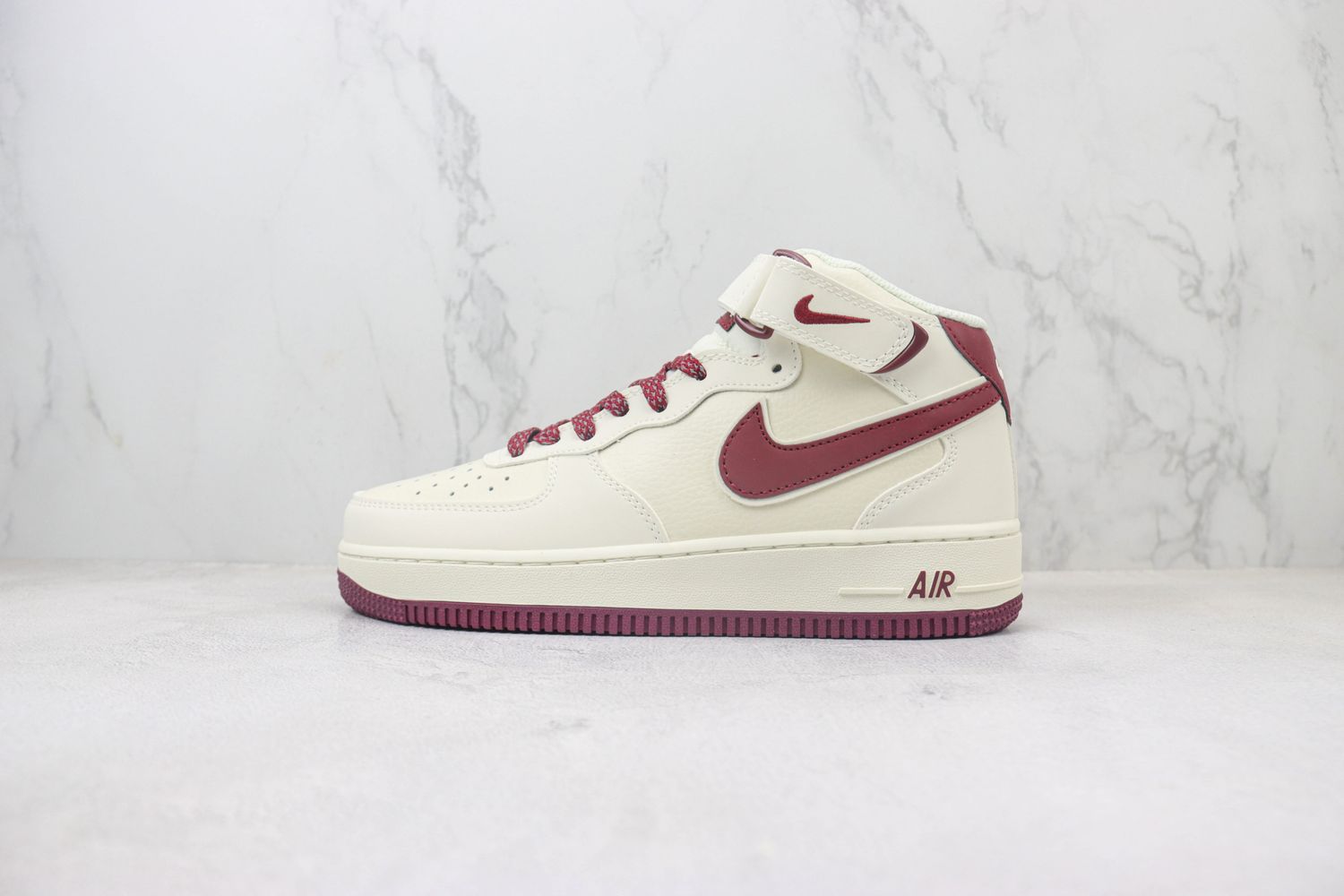 Nike Air Force 1 Mid