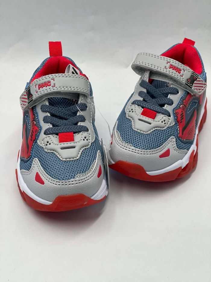 Primigi kids sneakers