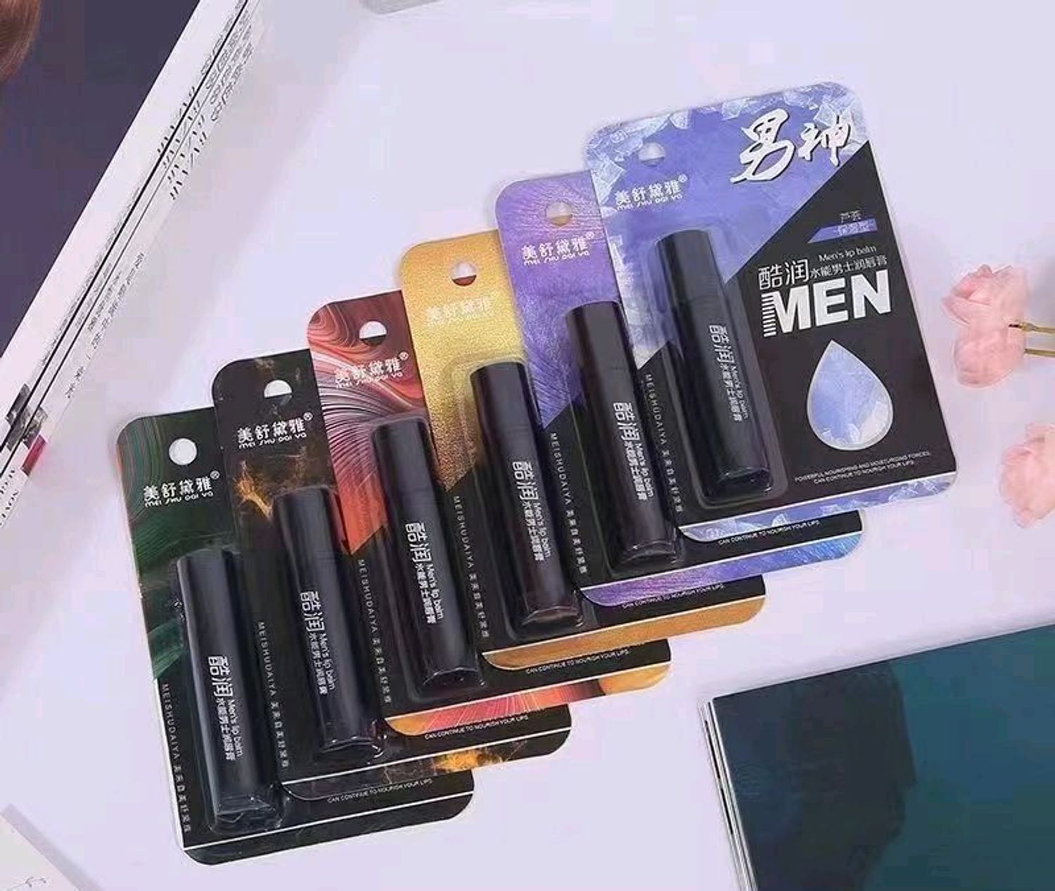 Эрчүүдийн уруул чийгшүүлэгч