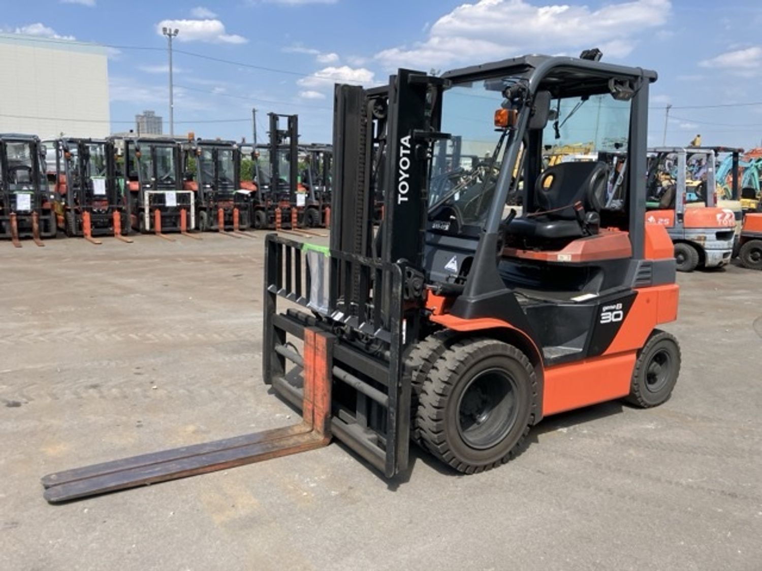 Toyota цахилгаан сэрээт өргөгч 3 тон