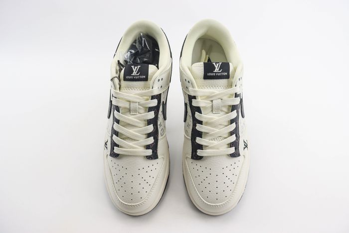 Nike SB Dunk Low x LV 71