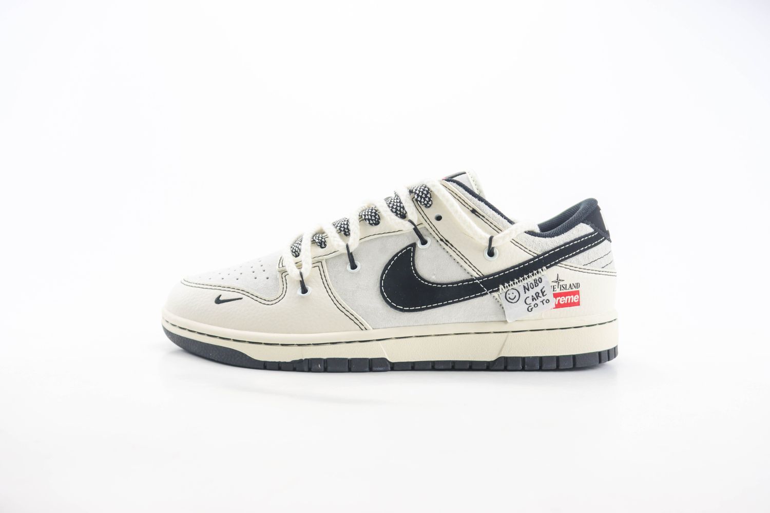 Nike SB Dunk Low x  Stone Island x supreme