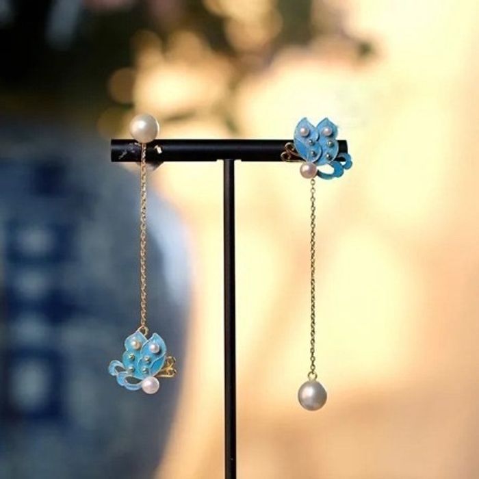 Монгол ээмэг 