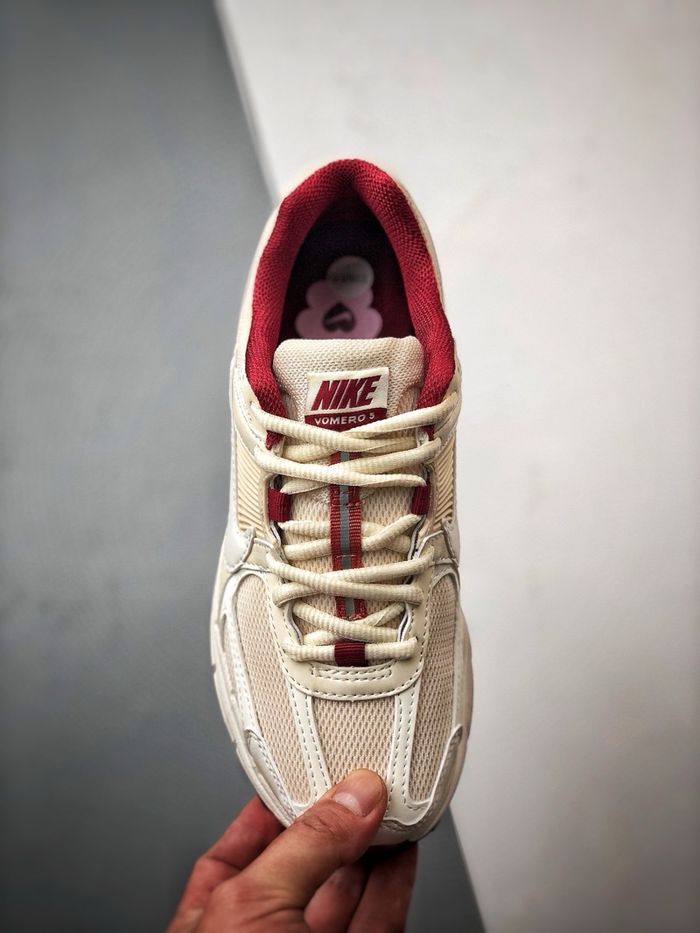 Air Zoom Vomero 5 Valentines Day