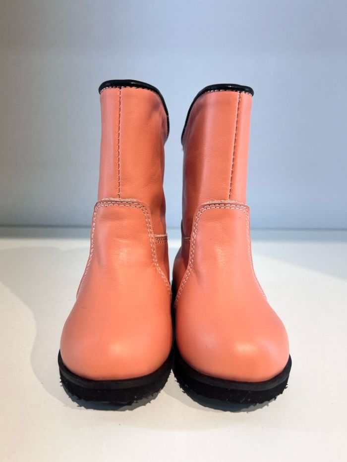 Нярайн Гутал ( Оранж)