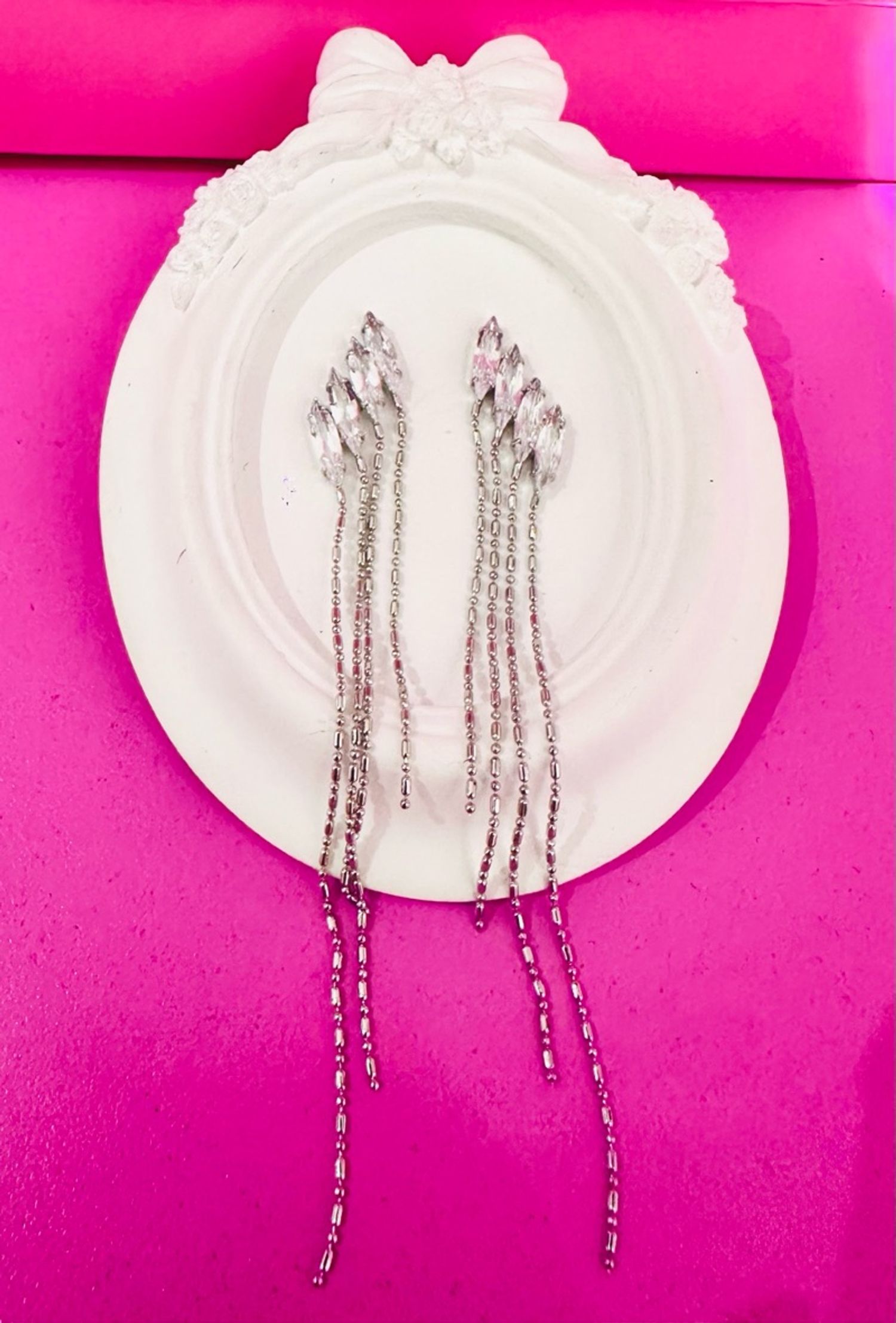 Унждаг ээмэг