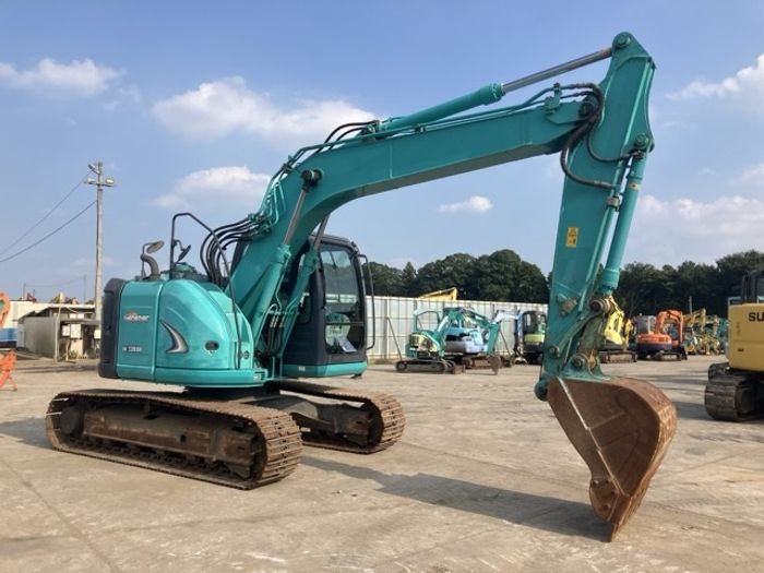 Kobelco Sk135 excavator